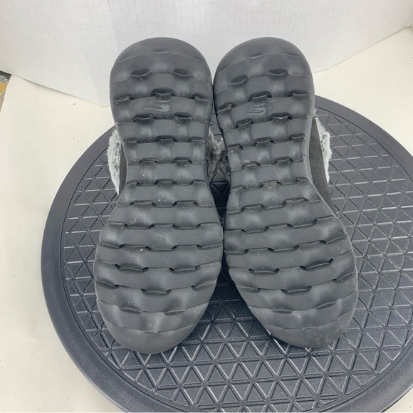 Skechers Women Size 6 Shoes Black Faux Leather Fur Slip On Sneaker Boots Bootie - Picture 10 of 11